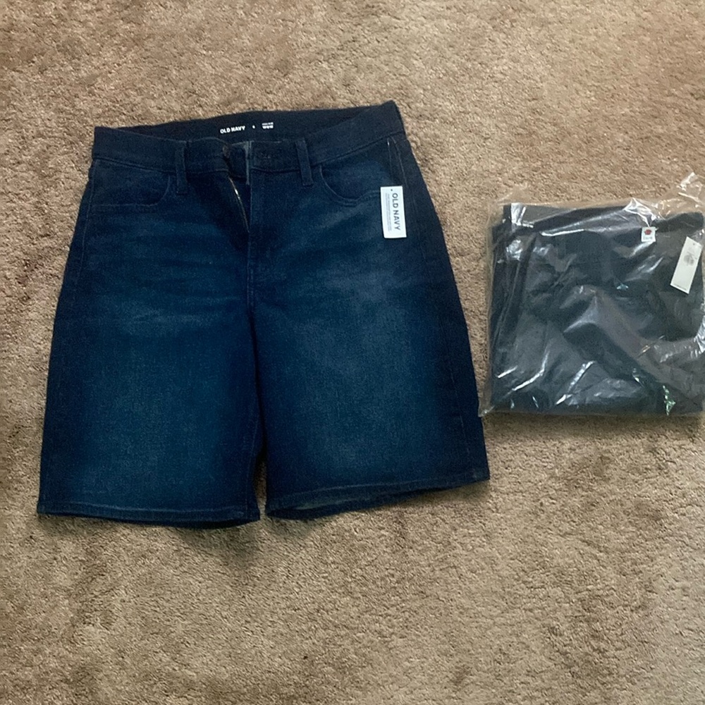 Old Navy Women’s Dark Blue Denim Shorts